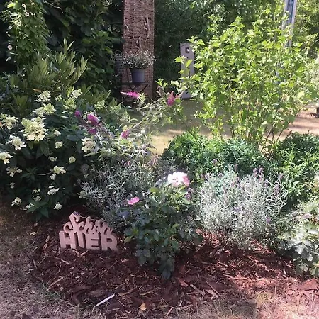 Schoene Gartenwohnung Im Seenland Apartman Wackersdorf