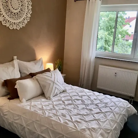 Schoene Gartenwohnung Im Seenland Apartman